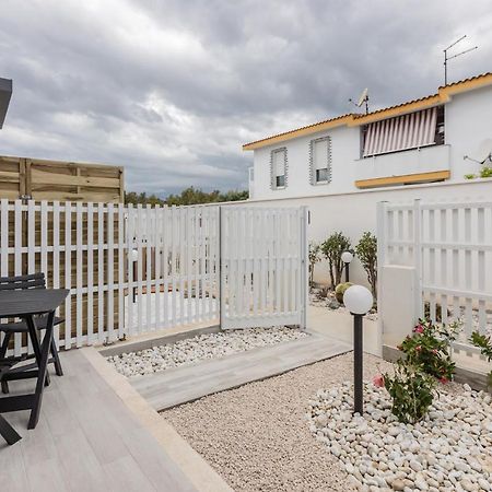 Pula Comfy Apartment W/ Private Parking Esterno foto